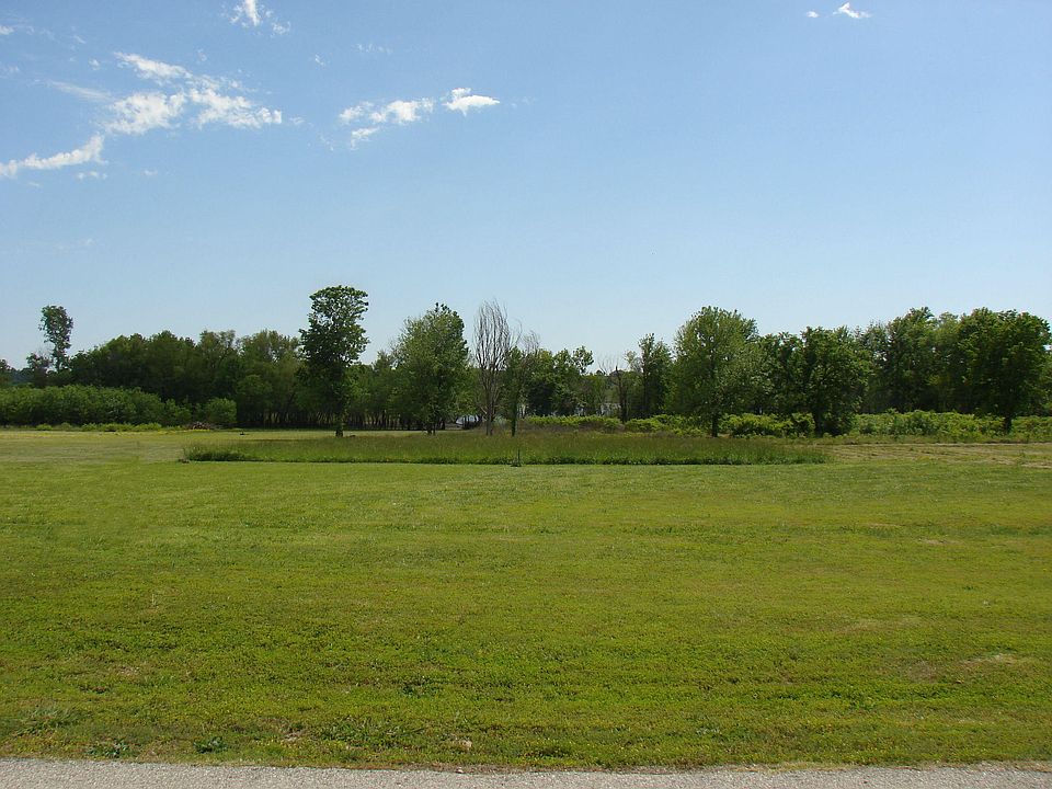 2nd image of Estates Dr