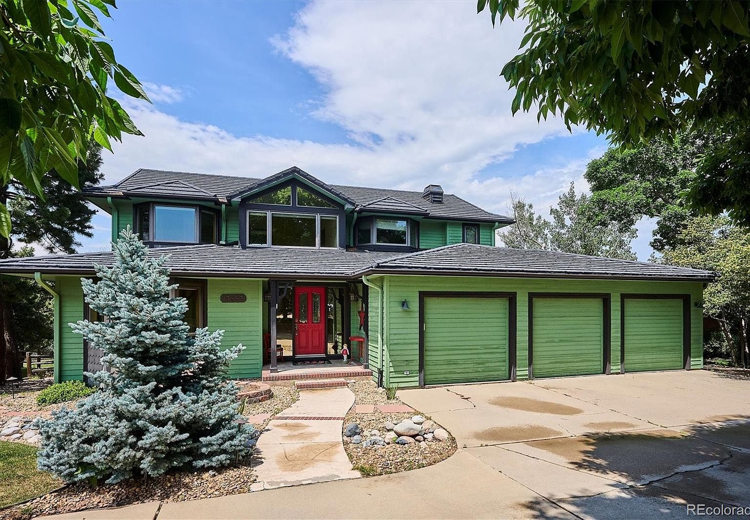 15885 Ridge Tee Drive