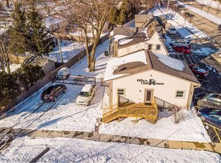 914 N Lake St #1A, Mundelein, IL 60060