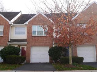 211 Hidden Woods Ct, Piscataway, NJ 08854
