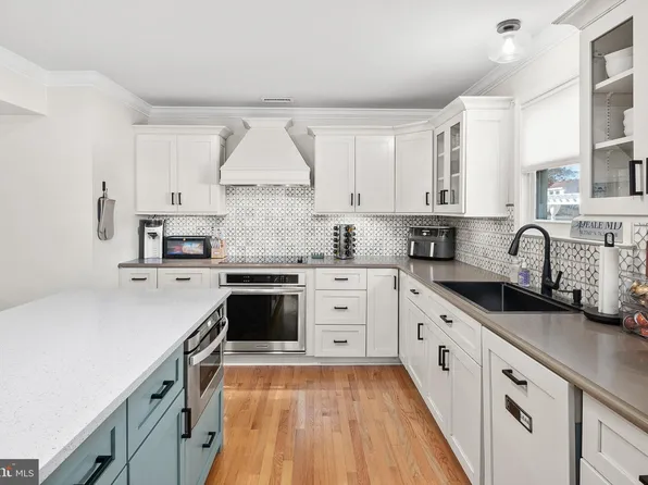 606 Whittington Pl, Deale, MD 20751