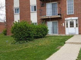111 W Elk Trl APT 110, Carol Stream, IL 60188