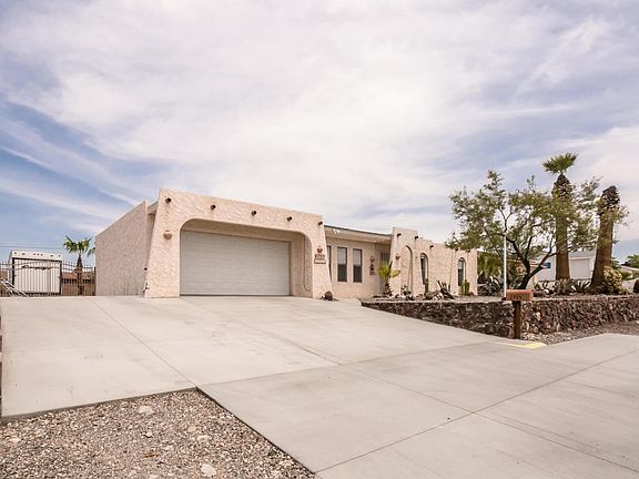 2nd image of 2725 Shasta Ln