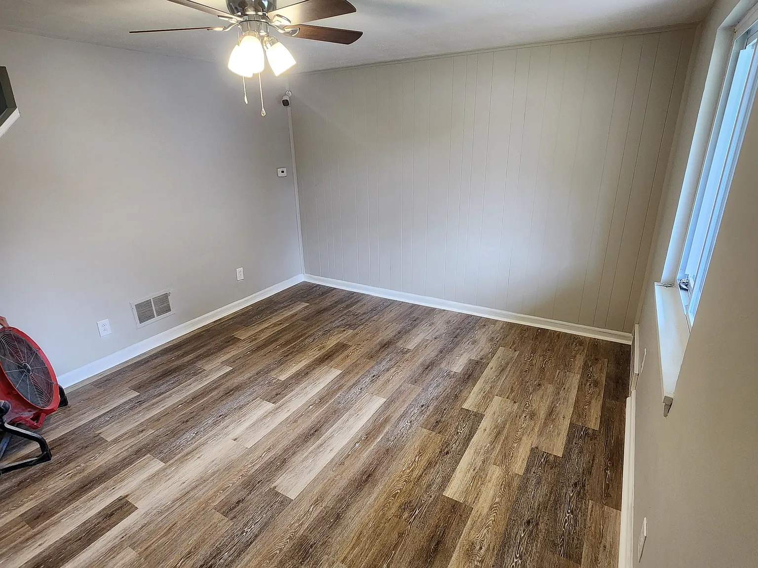 2 bed, 900 sqft, $1,045 — Photo 4