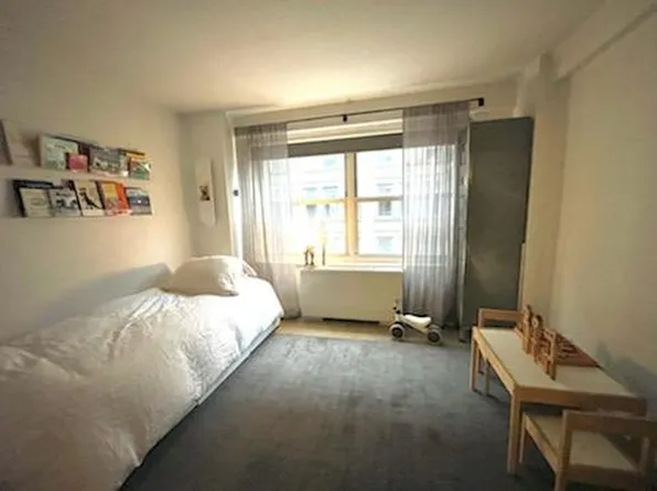 60 West 13th Street image 6 of 8