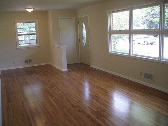 Newly  painted walls & trim!