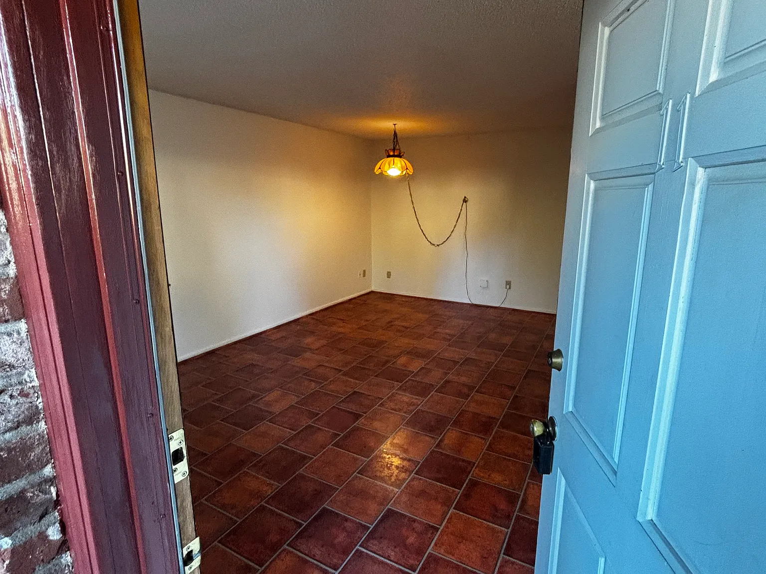 2 bed, 800 sqft, $1,500 — Photo 4