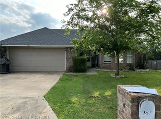 101 Chelsea Ln, Pocola, OK 74902