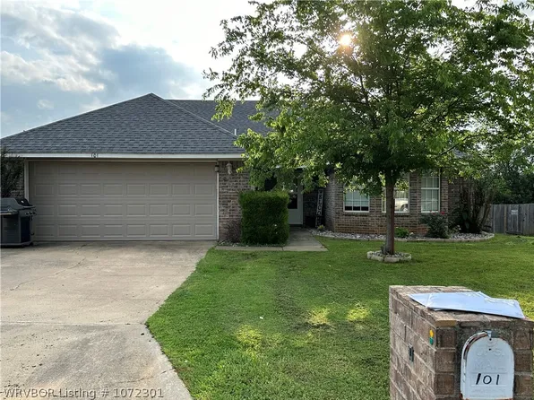 101 Chelsea Ln, Pocola, OK 74902
