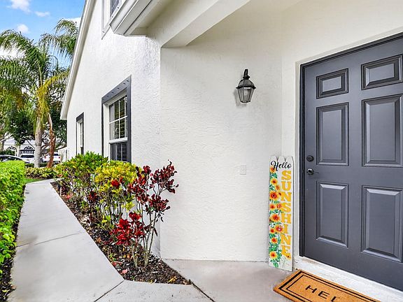 4th image of 10730 Pelican Drive