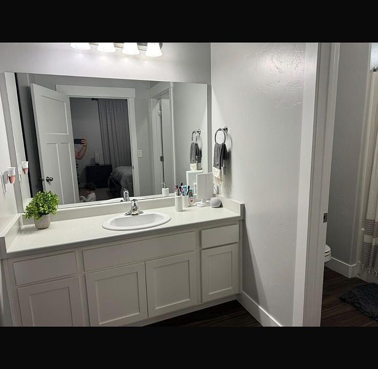1st image of 14637 S McKellen Dr