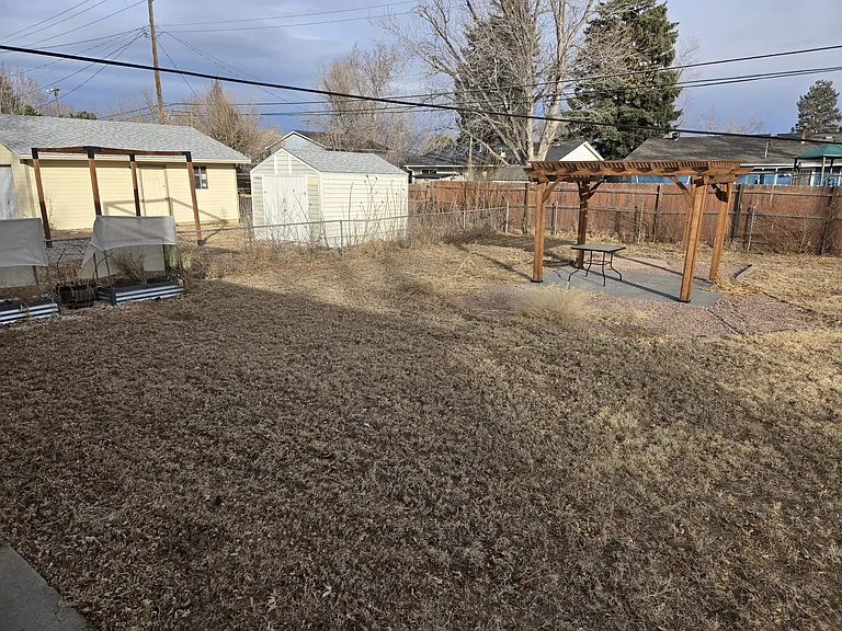 837 Hayden Dr — Photo 16