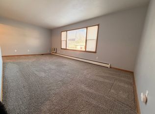 1720 Bristol Dr #2, Dubuque, IA 52001