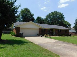 205 Aztec Dr, Searcy, AR 72143