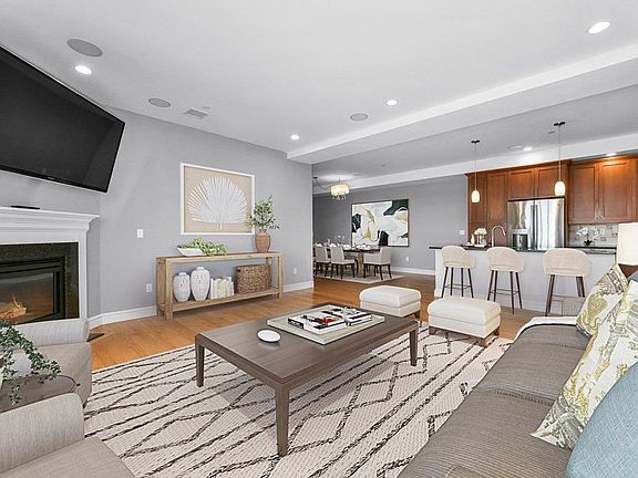 2nd image of 350 W 2nd St Unit 9