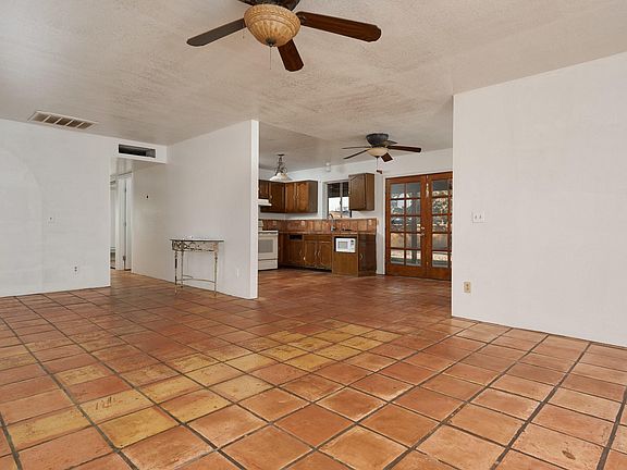 5531 S. Oakleaf - DSC02054