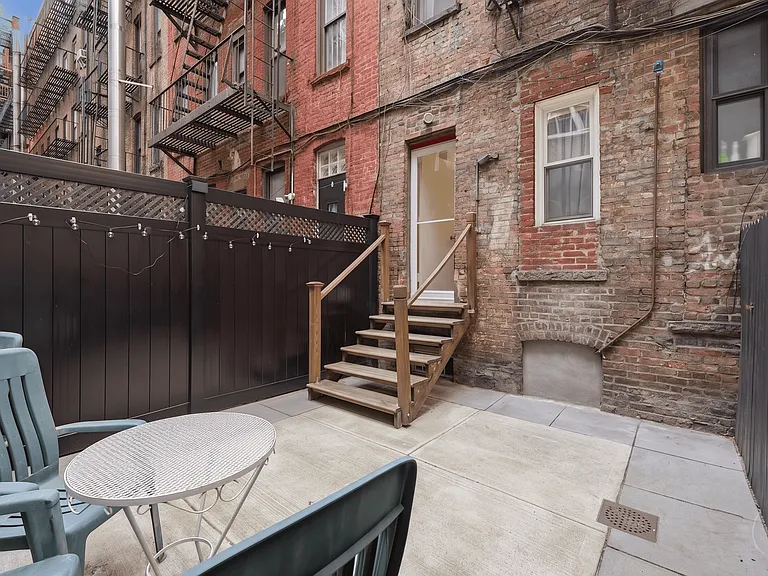 426 E 73rd St #1RW — Photo 4