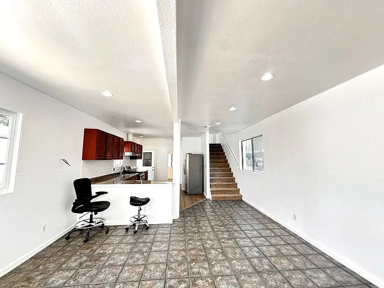 1336 83rd Ave — Photo 5