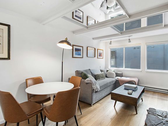 5th image of 940 Waters Ave #203