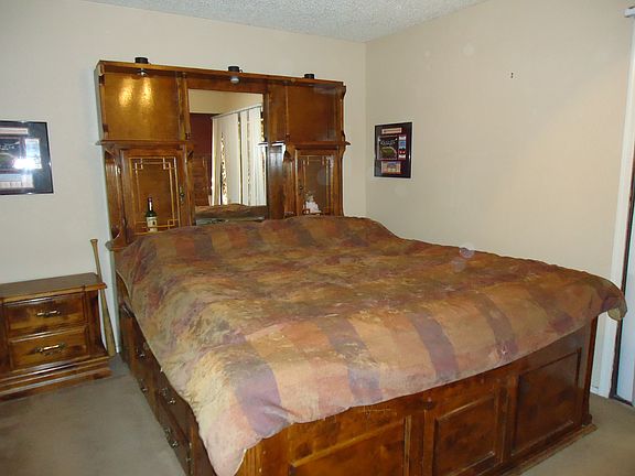 Master Bedroom- Ca King Bed