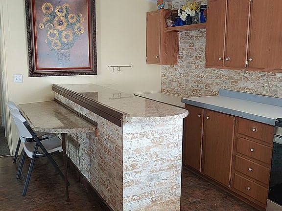 kitchen peninsula now