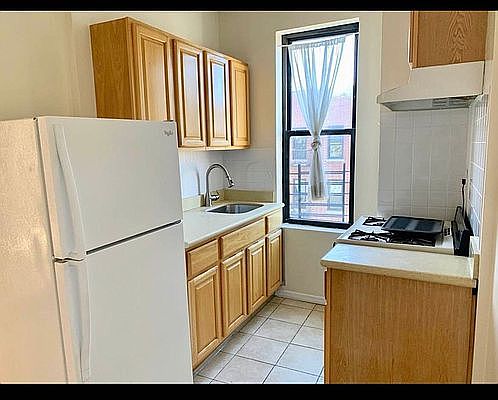 1st image of 8423 3rd Ave #3