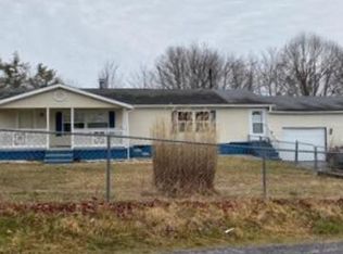 276 Clines Country Rd, Lashmeet, WV 24733