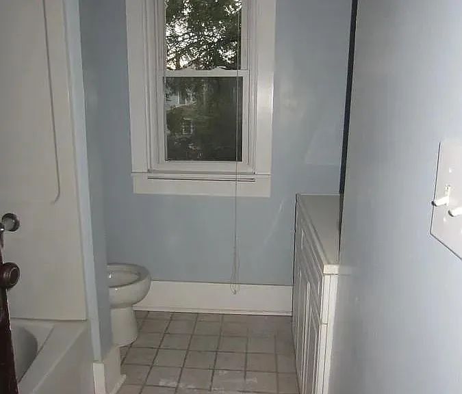 225 E Blake Ave — Photo 7