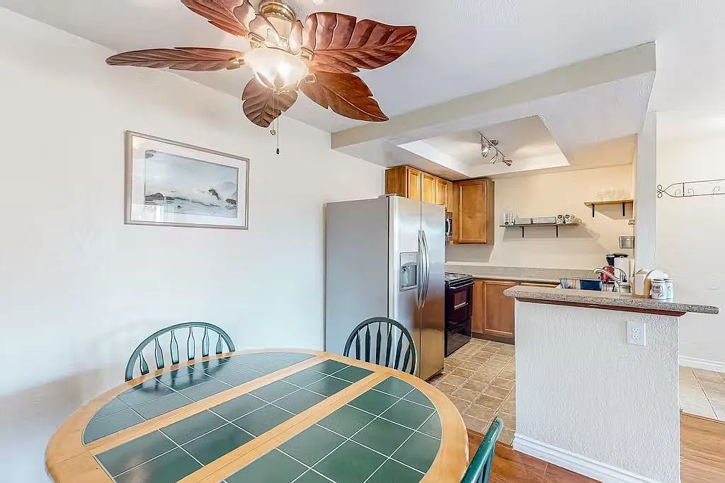1 bed, 600 sqft, $2,400 — Photo 2