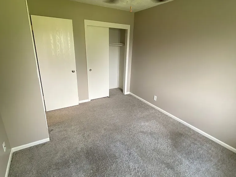 Southdale Square Apartments — Photo 274