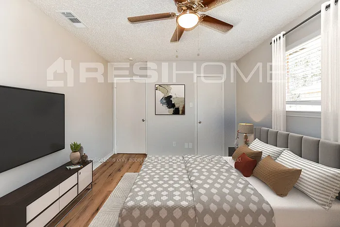 220 E Milas Dr — Photo 8