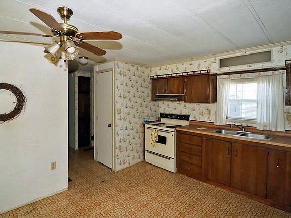 5th image of 141 Lancaster Road Lot # 8