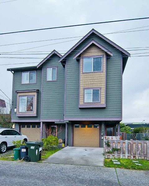 Located on the Alley side away from the bustle of California Ave. 1 car garage plus off street parki