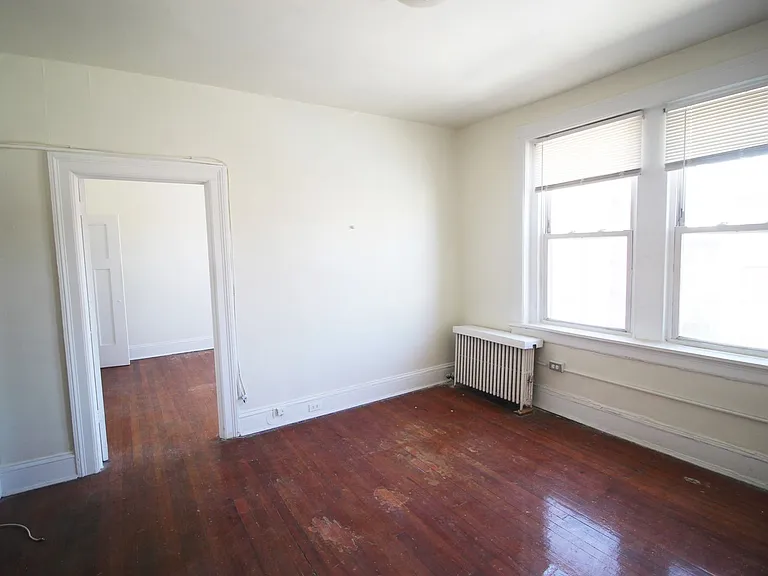 Avon Apartments — Photo 31