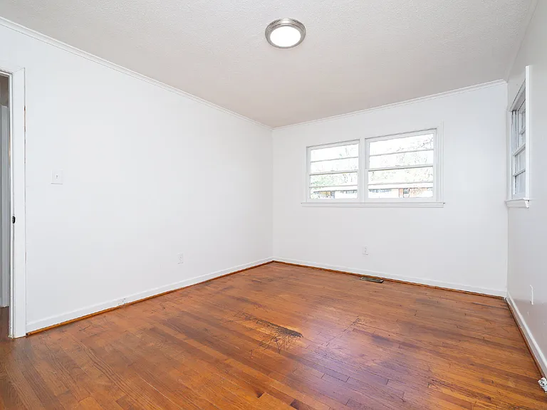 705 Ravenel St #C — Photo 12