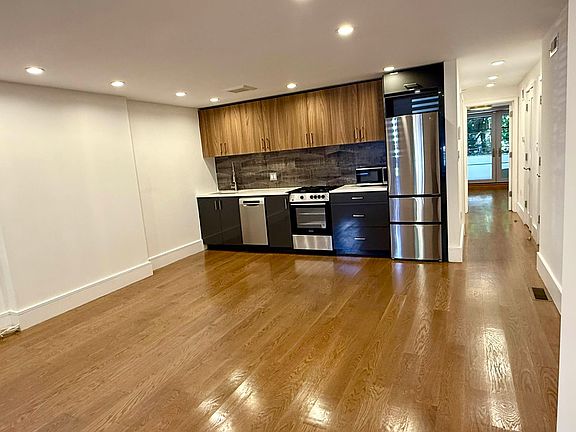 2nd image of 314 Clifton Pl #1