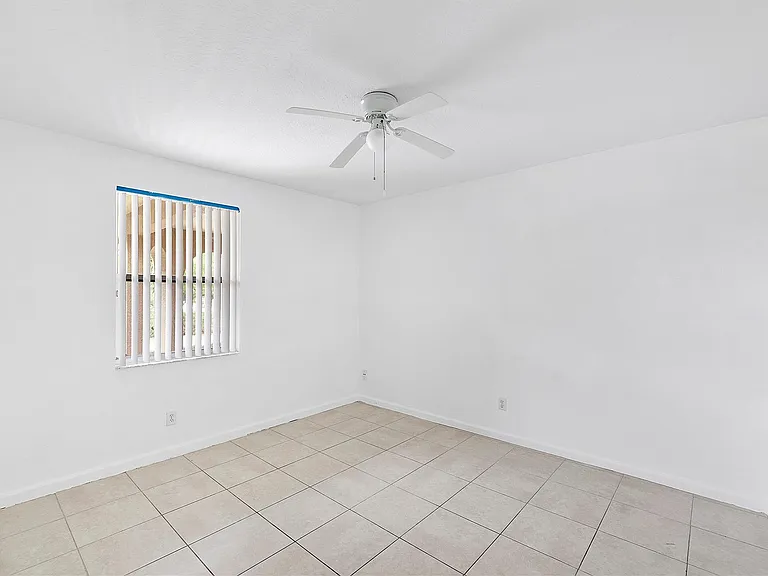 3562 NW 91st Ln #3562 — Photo 8