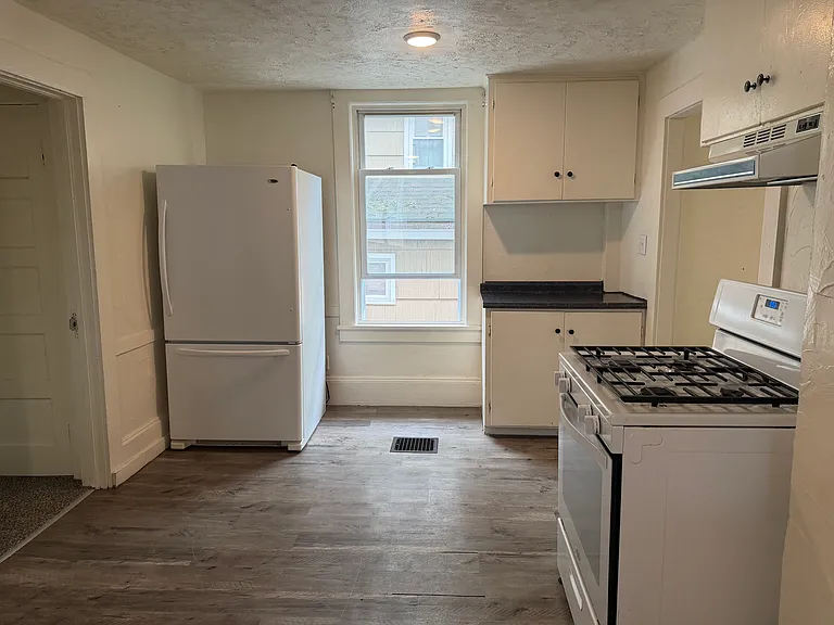 312 Utica St #1 — Photo 2