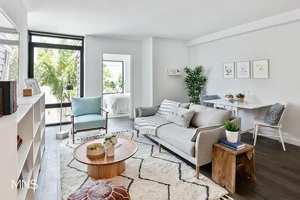 Rented by MNS Marketing | media 3