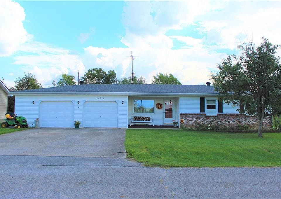 1st image of 1099 E Pleasant Dr