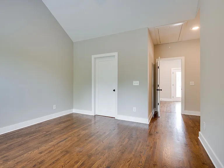 231 Thompson Park Dr — Photo 21