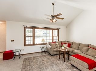 11462 J Hill Rd, Junction City, KS 66441