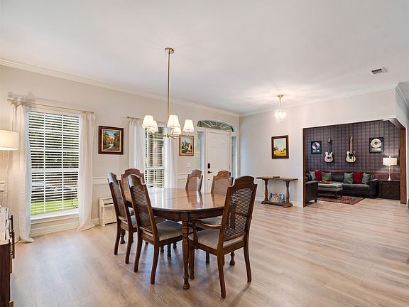 4th image of 577 Timber Brook Dr
