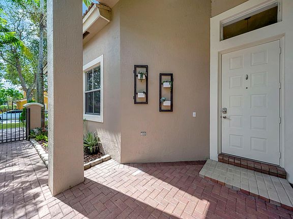 4th image of 5836 NW 120th Avenue
