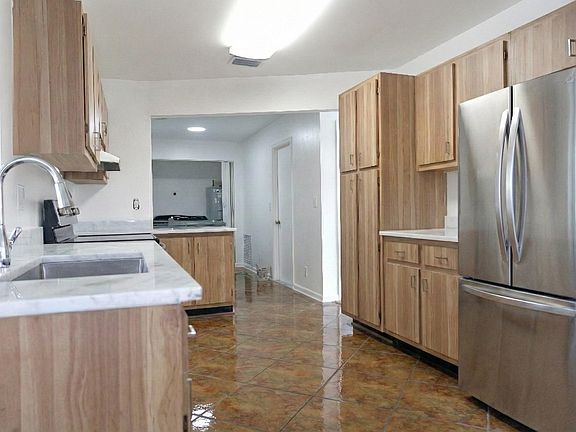 2nd image of 1197 E Mountain Drive