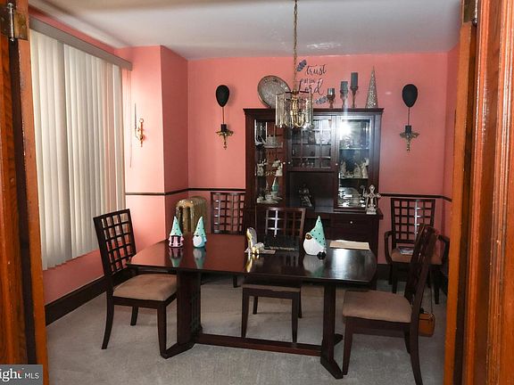 3rd image of 318 Beechwood Ave