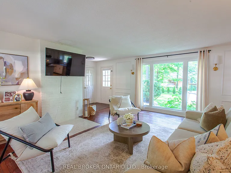1880 Glen Oak Ln — Photo 6