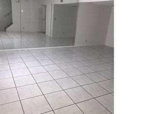 5664 Blueberry Ct, Lauderhill, FL 33313