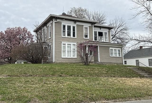1st image of 605 N Vine St