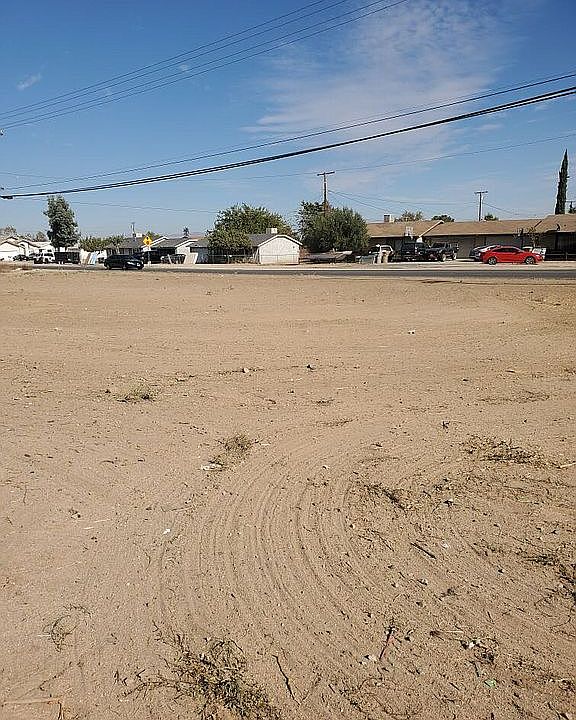 1st image of 3rd Avenue Live Oak St